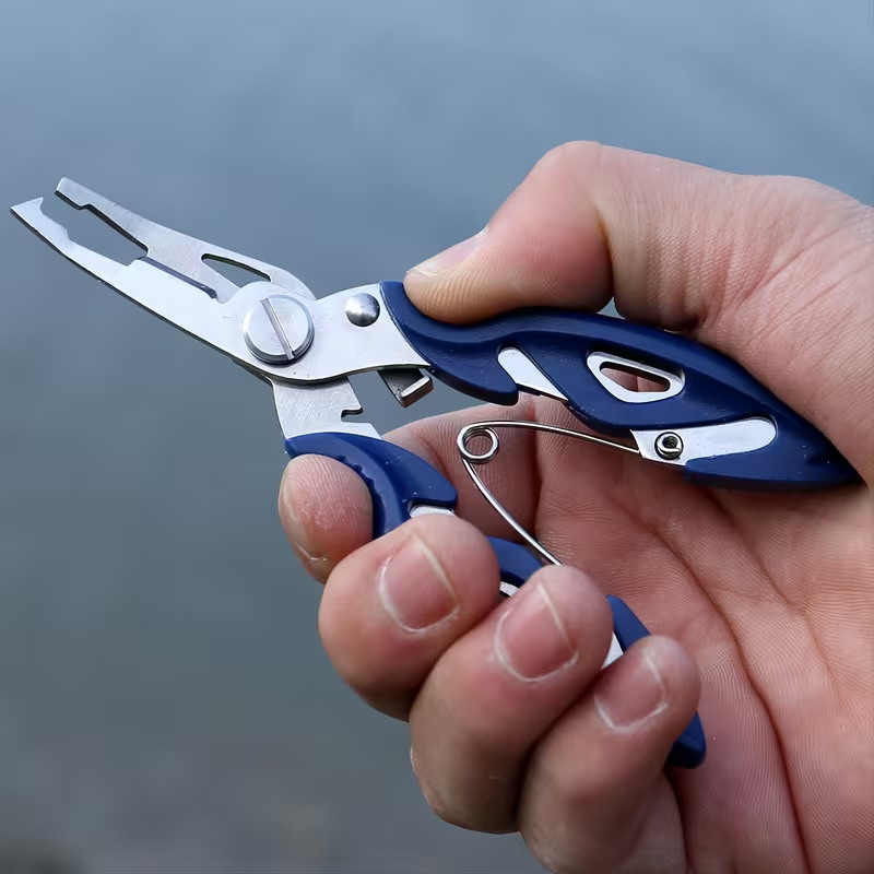 Wielofunkcyjne szczypce wędkar – Fishing Hook Remover recenzja i cena