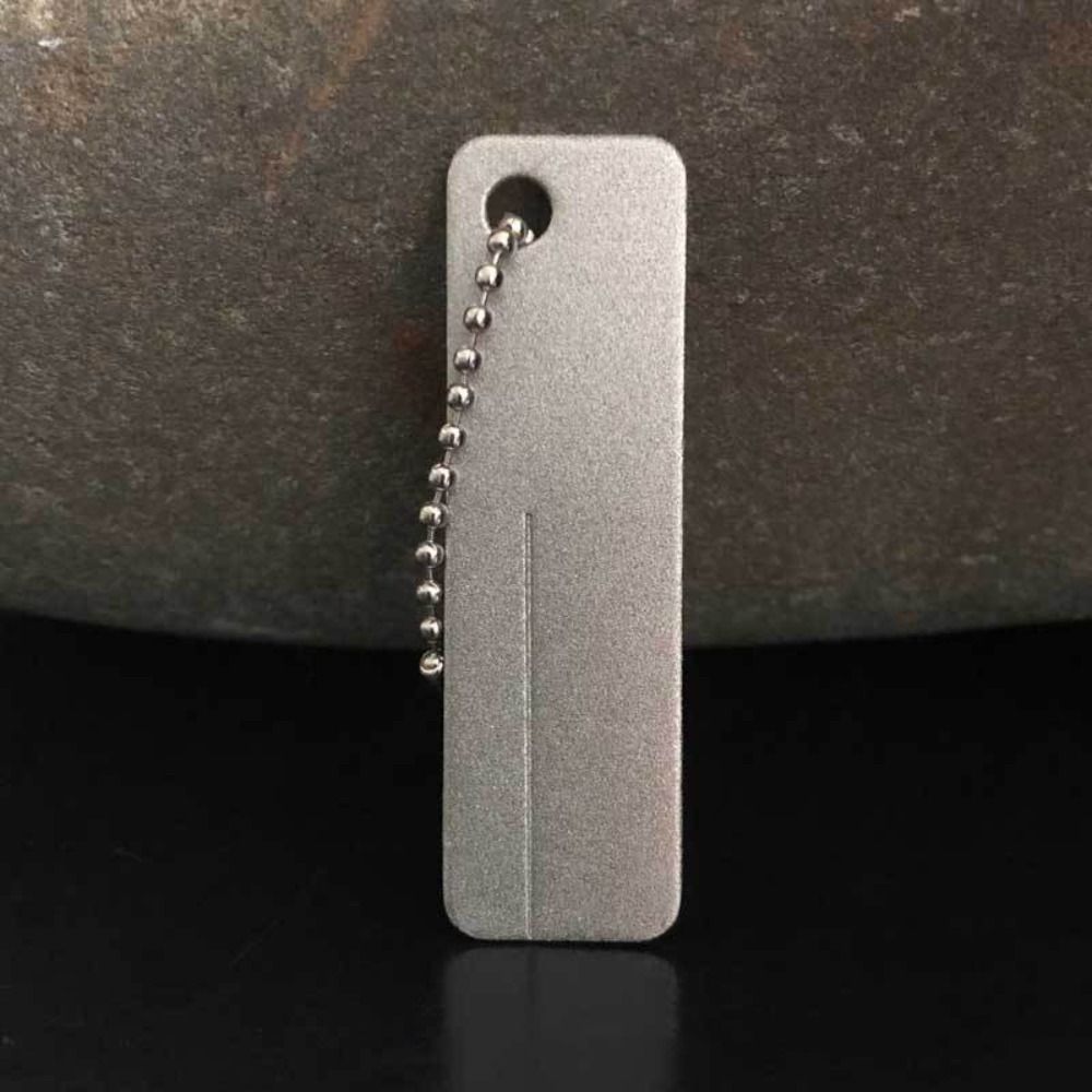 Mini brelok do kluczy z ostrza – Fishing Hook Sharpener recenzja i cena